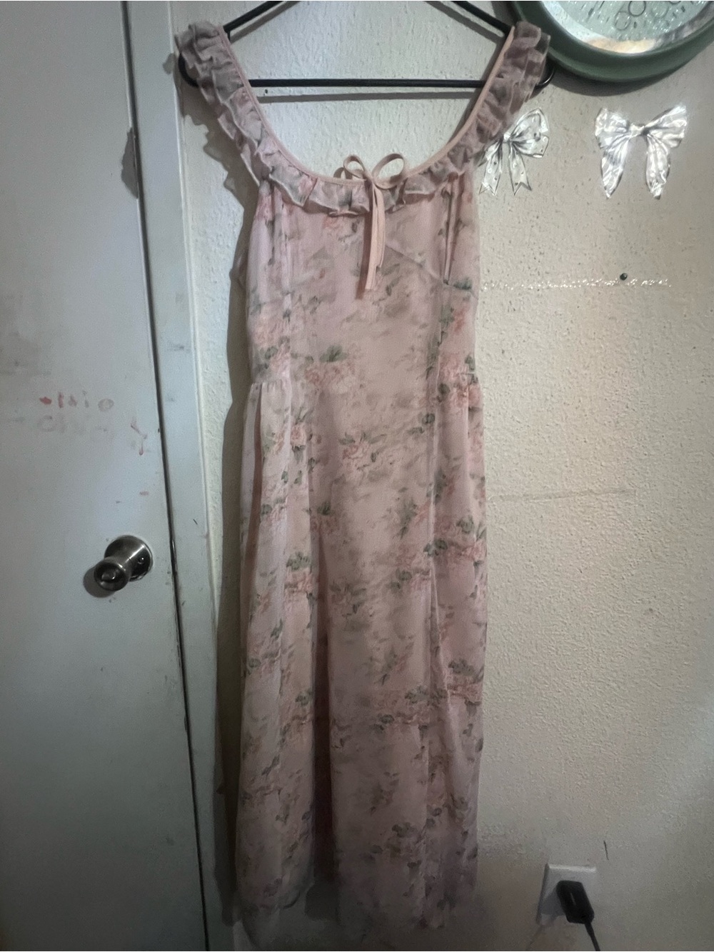 Romantic Pink Floral Maxi Dress with Ruffle Neckline